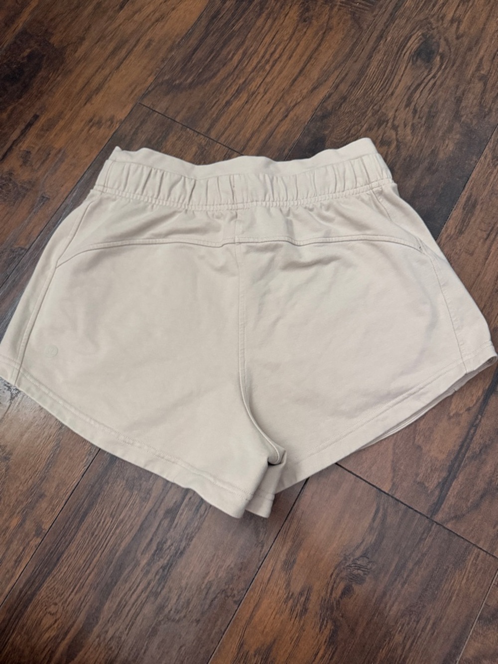 lululemon athletica Cream Drawcord Athletic Shorts - Picture 3 of 3